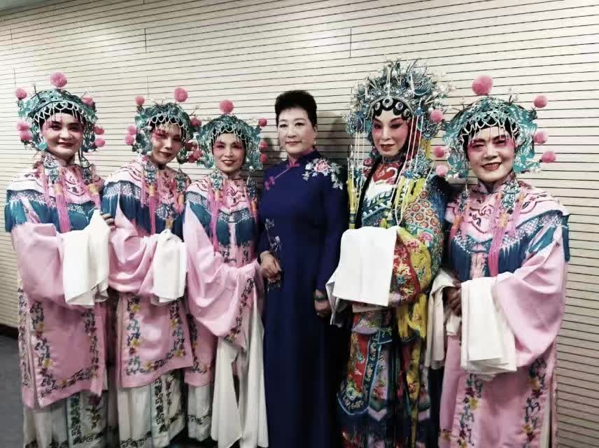 东区小金蛋剧场京剧演出
